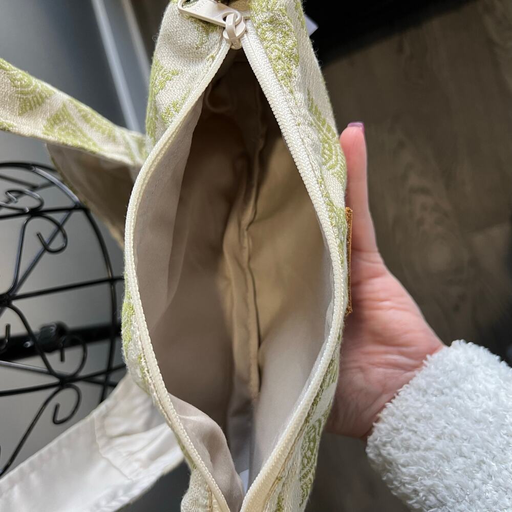 New Hope Girls Green Leaf Motif Hobo Tote and Pouch - Picture 10 of 10